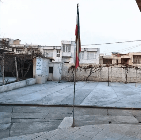 دبیرستان متوسطه دوره اول دخترانه آینده