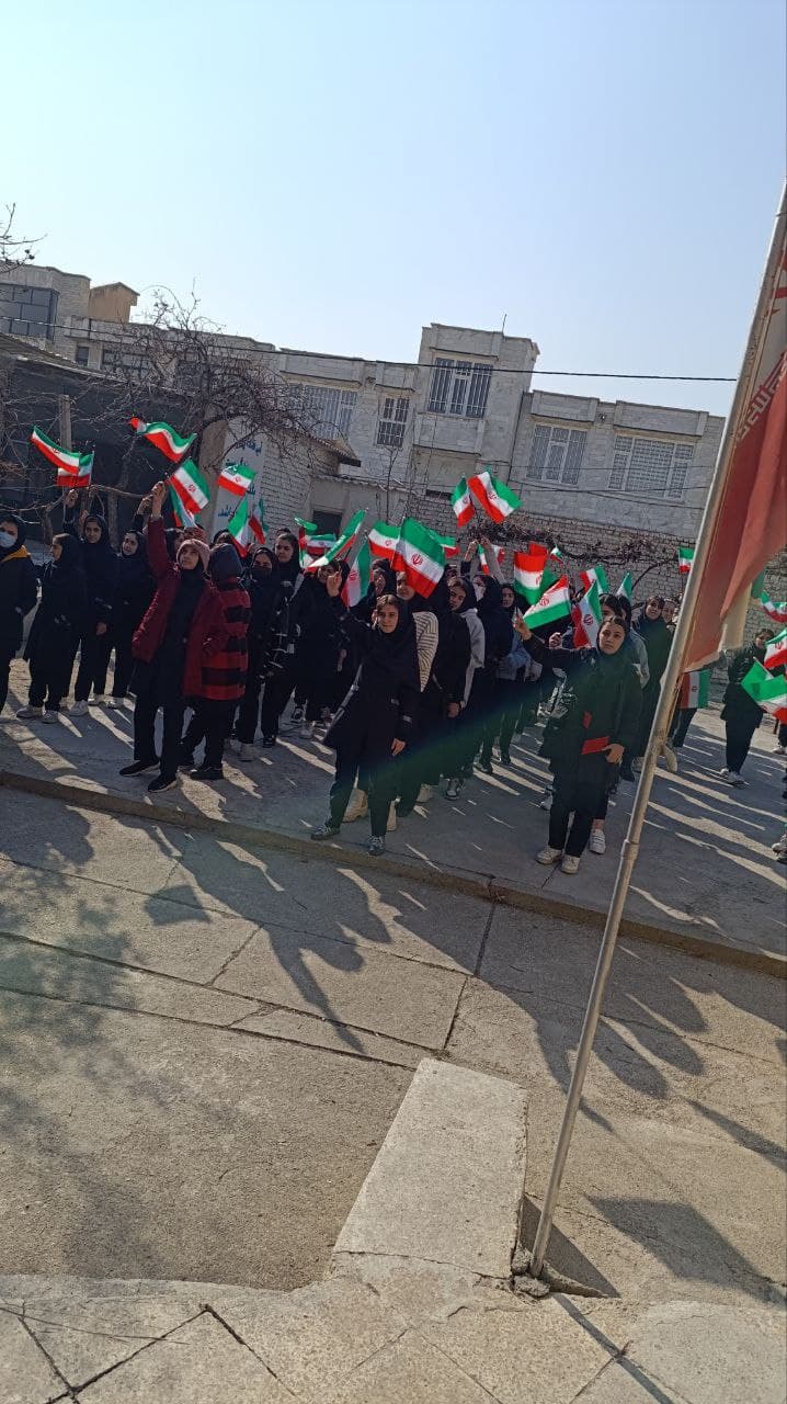 دبیرستان متوسطه دوره اول دخترانه آینده